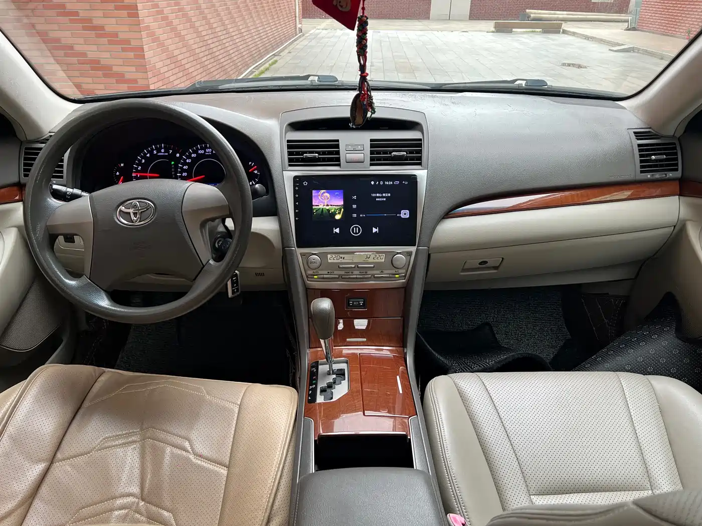 Toyota Camry 2013 200E Classic Elite Edition фото 8