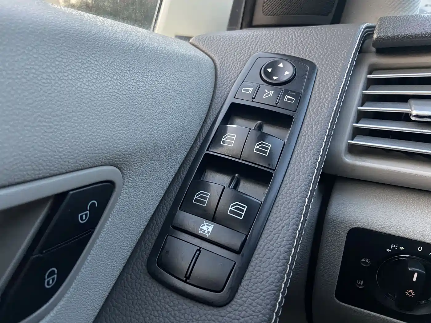 Mercedes-Benz R-Class 2011 R 300 L Business Class фото 15