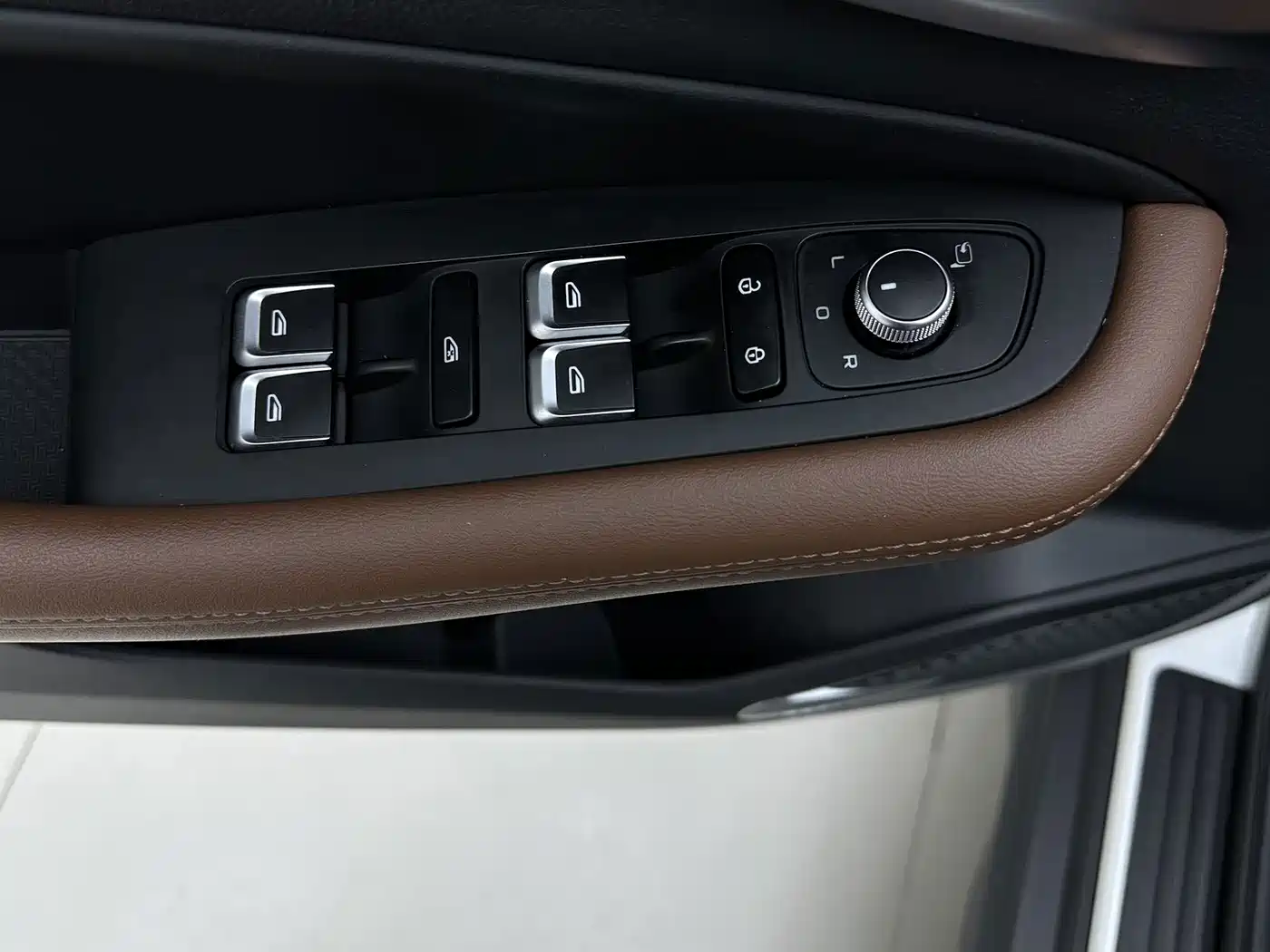 Geely Emgrand X6 2024 2021 Model PRO 1.4T Automatic Premium