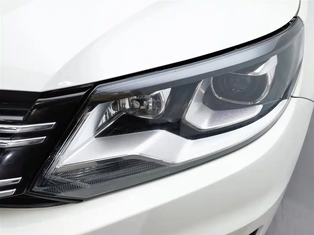 Volkswagen Tiguan 2016 Model 300TSI Automatic 4WD Luxury Edition фото 7