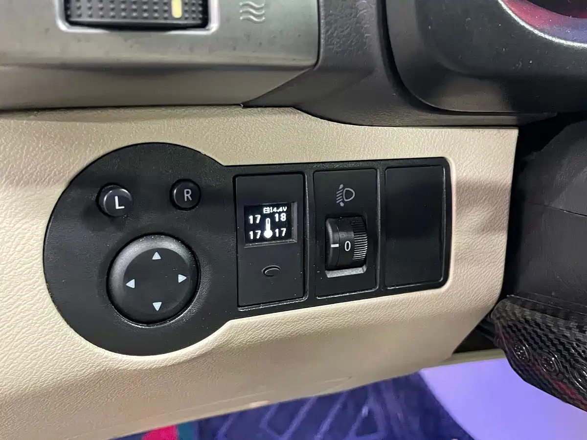 Chery Tiggo 3 2015 2014 1.6L CVT Smart