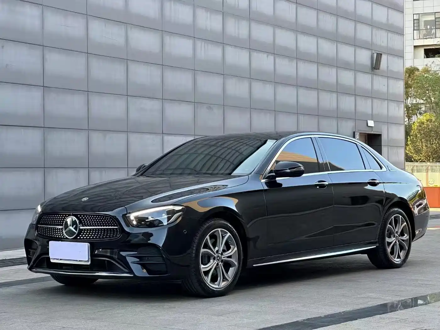 Mercedes-Benz E-Class 2022 Model Facelift III E 300 L Sport Fashion