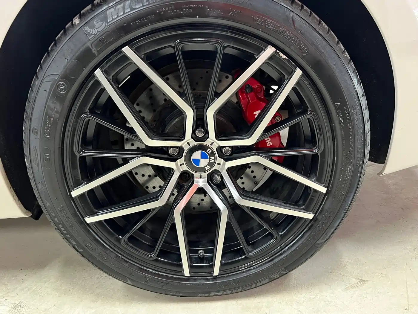 BMW 5 Series GT 2014 535i xDrive фото 18