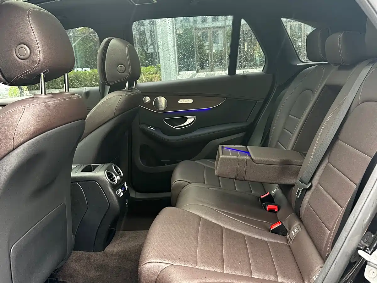 MERCEDES-BENZ GLC