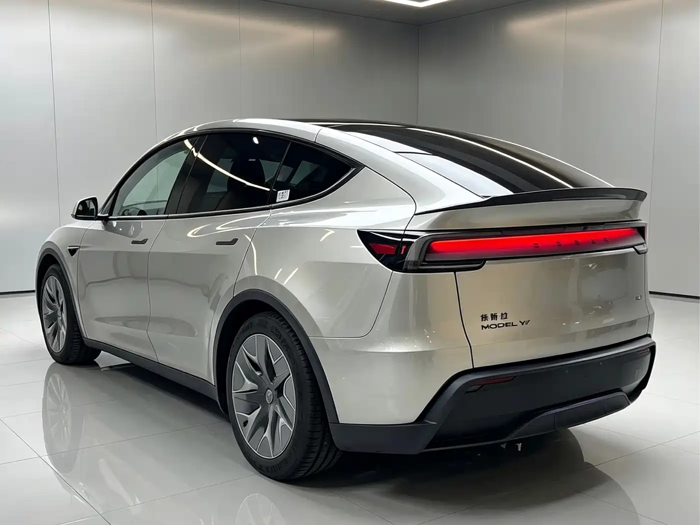 Tesla Model Y L 2025 2025 Facelift Long Range AWD