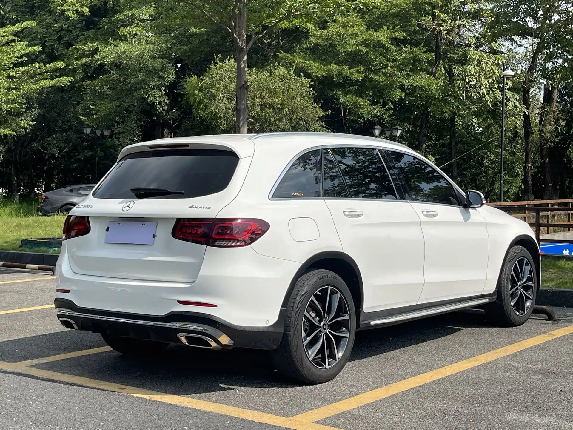 Фото 3 - Mercedes-Benz GLC