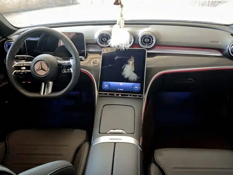 Фото 13 - Mercedes-Benz C-Class