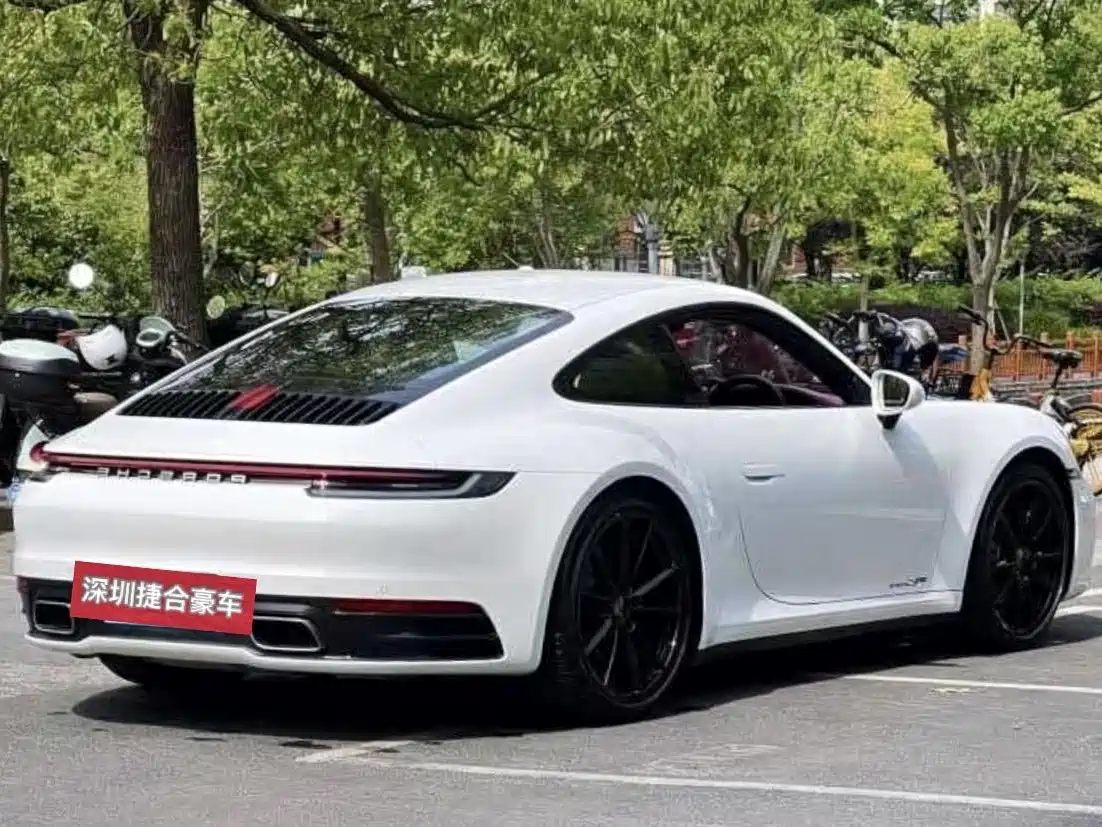 Фото 6 - Porsche 911