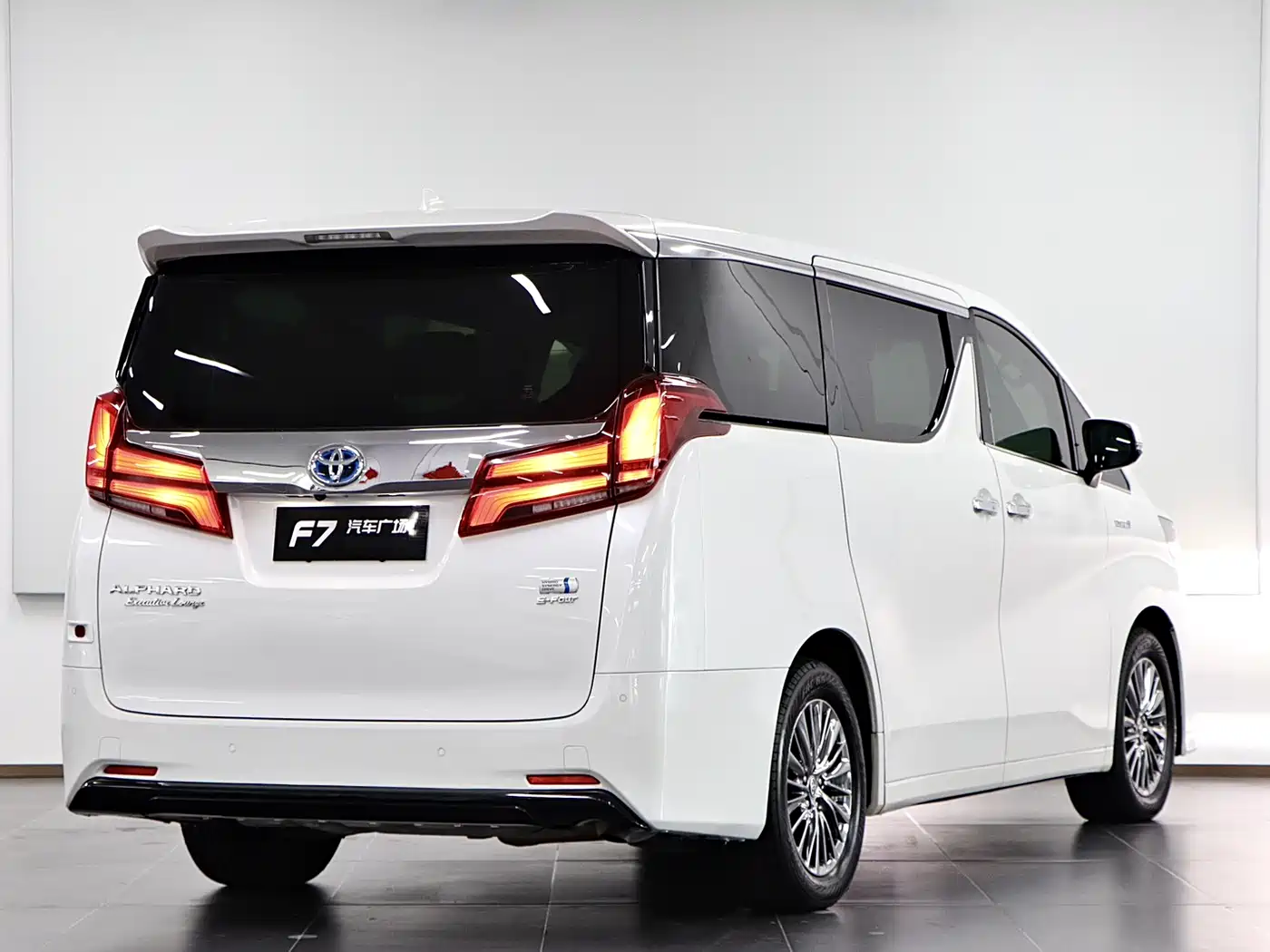 Toyota Alphard 2021 Hybrid 2.5L Premium фото 6