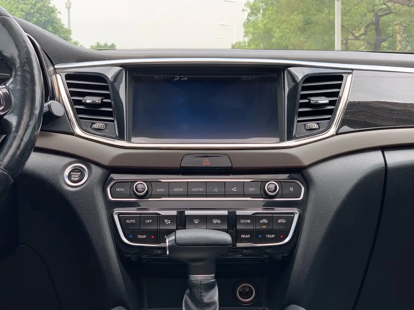 GAC Trumpchi Trumpchi GS8 2017 320T 2WD Luxury Smart Connect (7-seater) фото 17