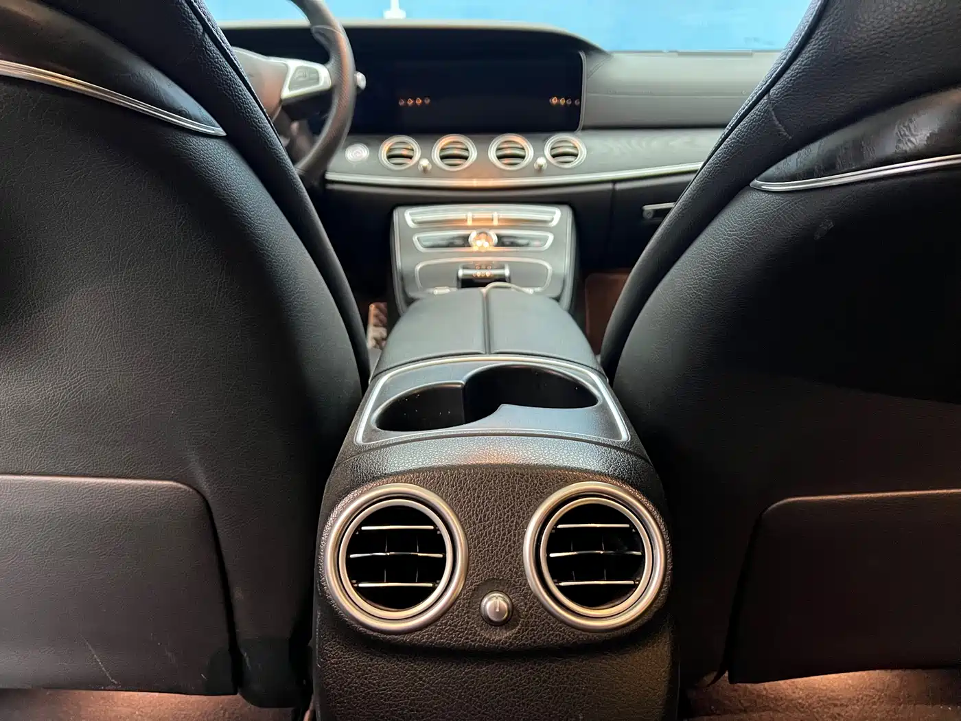 Mercedes-Benz E-Class 2018 E 300 L Sport Fashion фото 15