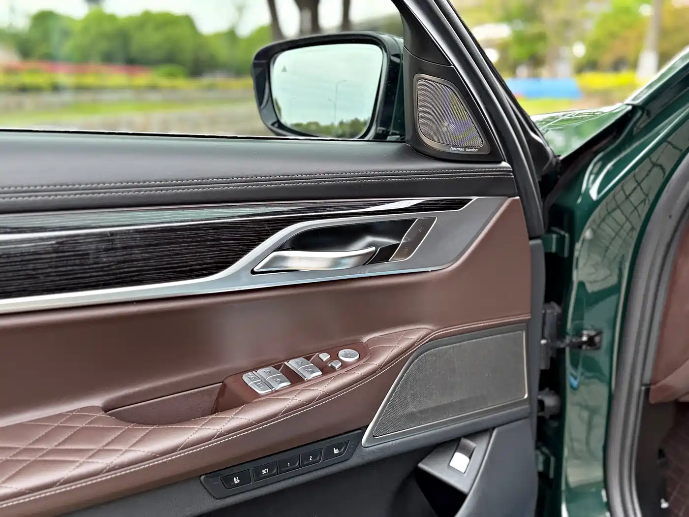 BMW 7 Series 2019 740Li Exclusive M Sport Package фото 6