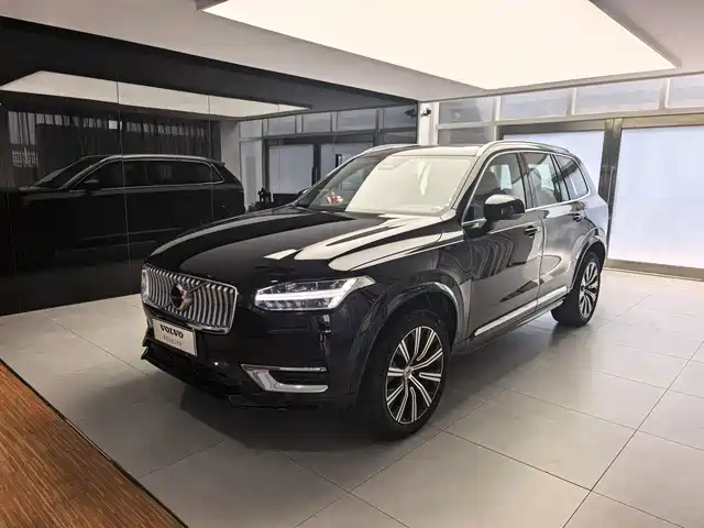 Volvo XC90 2024 B5 Smart Luxury 5-Seater — фото 1