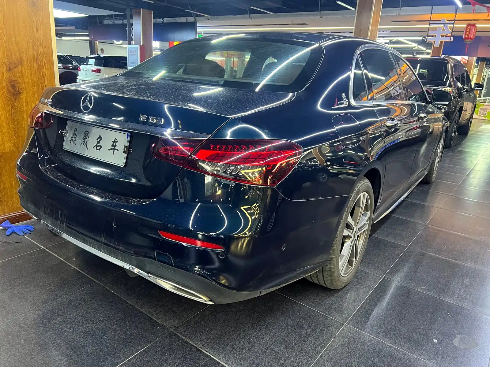 Фото 4 - Mercedes-Benz E-Class
