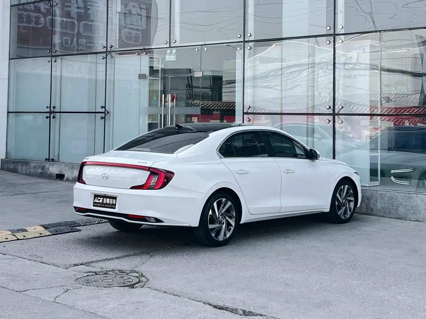 HYUNDAI NAME PICTURE