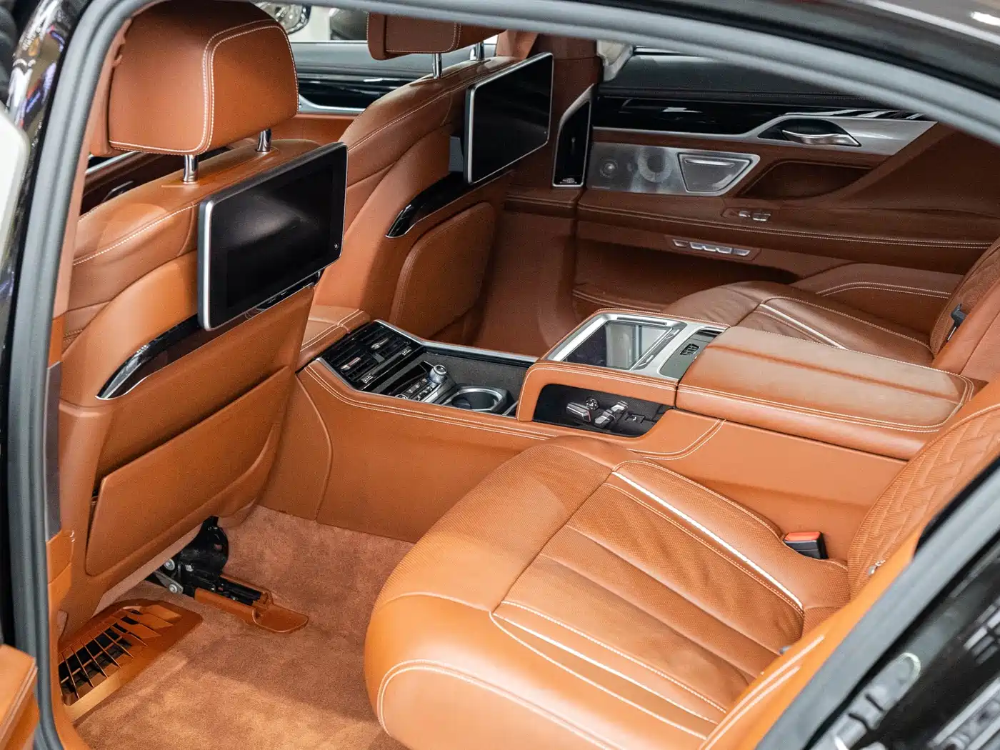 BMW 7 Series 2018 750Li xDrive M Sport Package фото 29