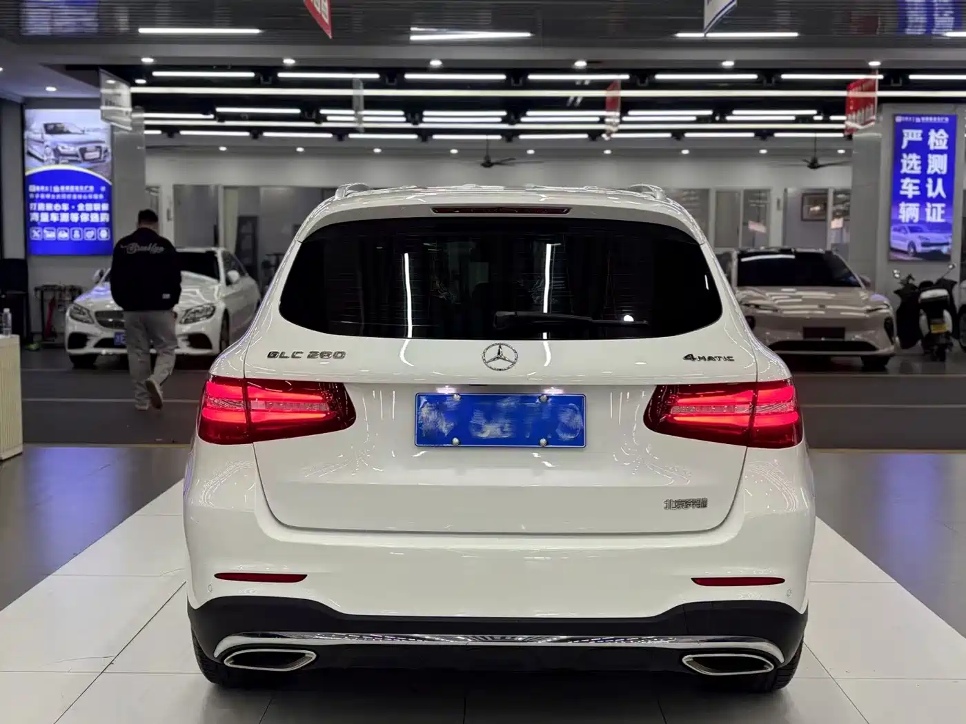 Mercedes-Benz GLC 2018 GLC 260 4MATIC Luxury фото 8