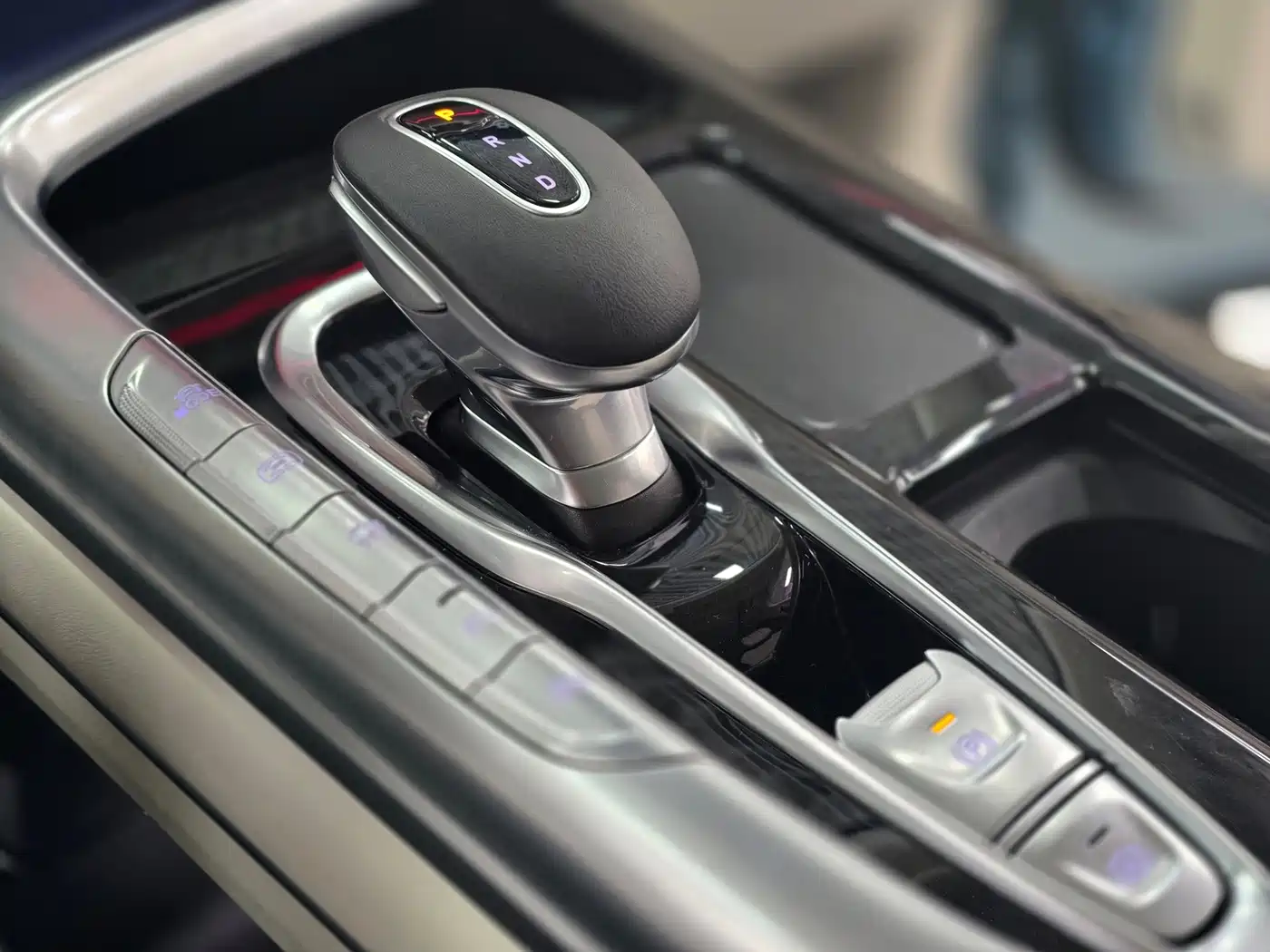 Voyah Auto VOYAH FREE 2021 2021 AWD Standard Range Extender Exclusive Luxury Package