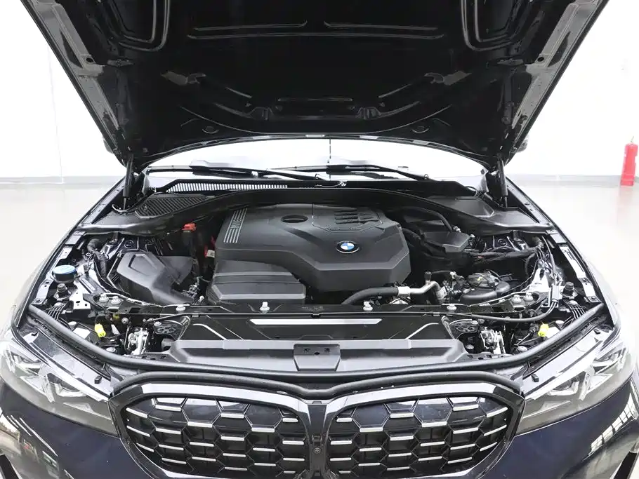BMW 3 Series 2024 325Li M Sport Shadowline Package фото 32