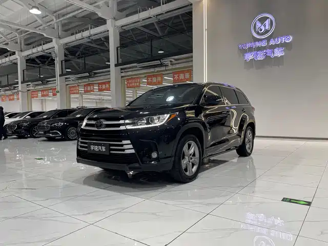 TOYOTA HIGHLANDER