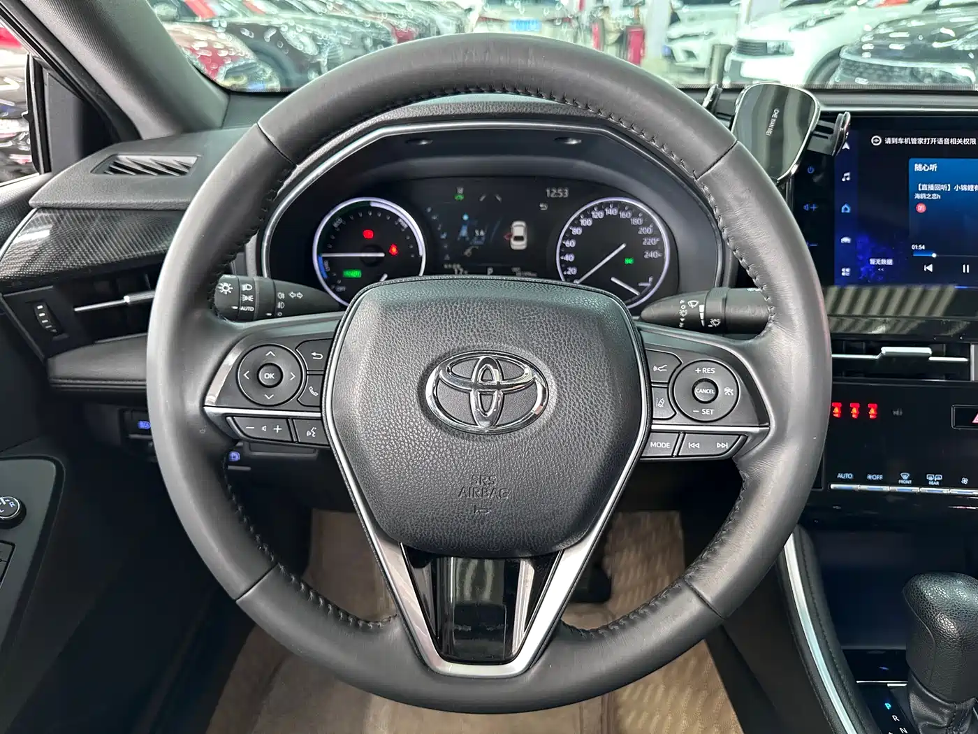 Toyota Avalon 2023 Hybrid 2.5L Luxury Edition фото 13