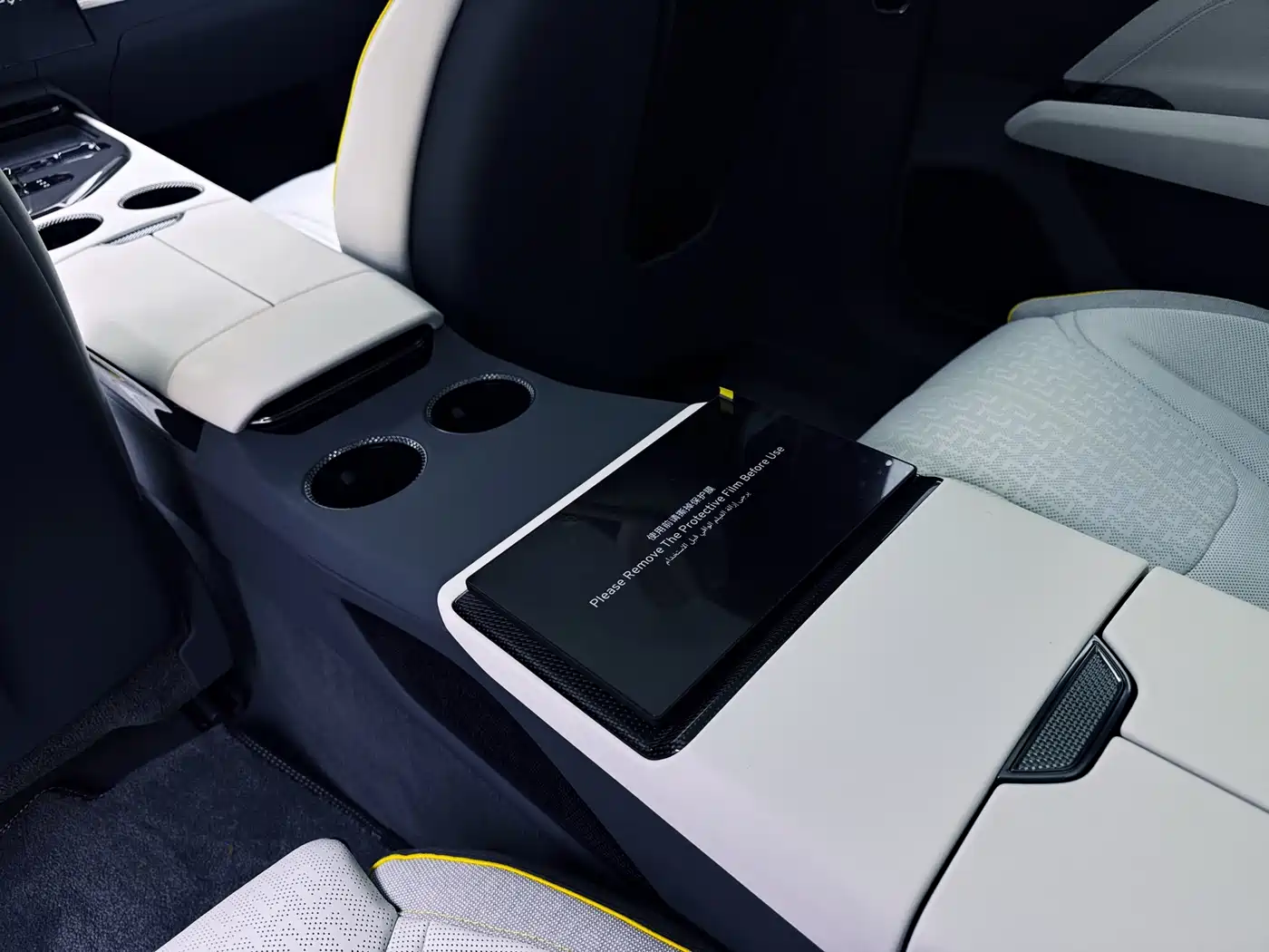 LOTUS SPORTS CAR EMEYA FLOWERS