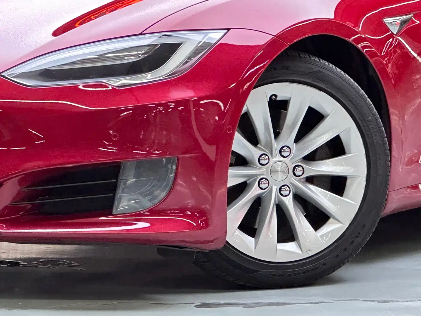 TESLA MODEL S