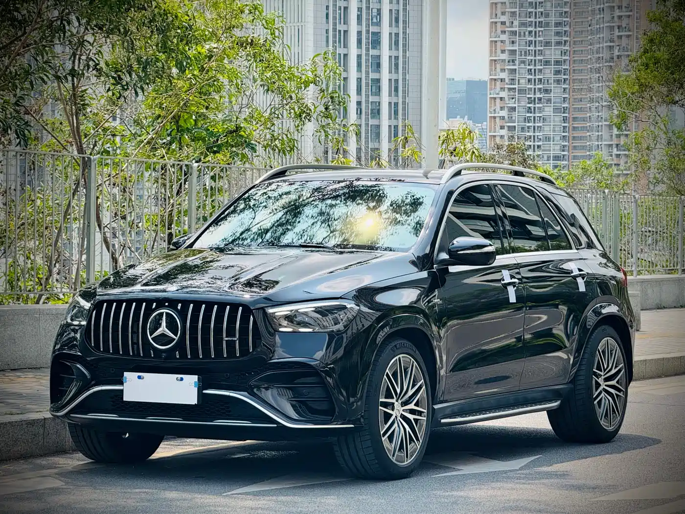 MERCEDES-BENZ GLE AMG 2025