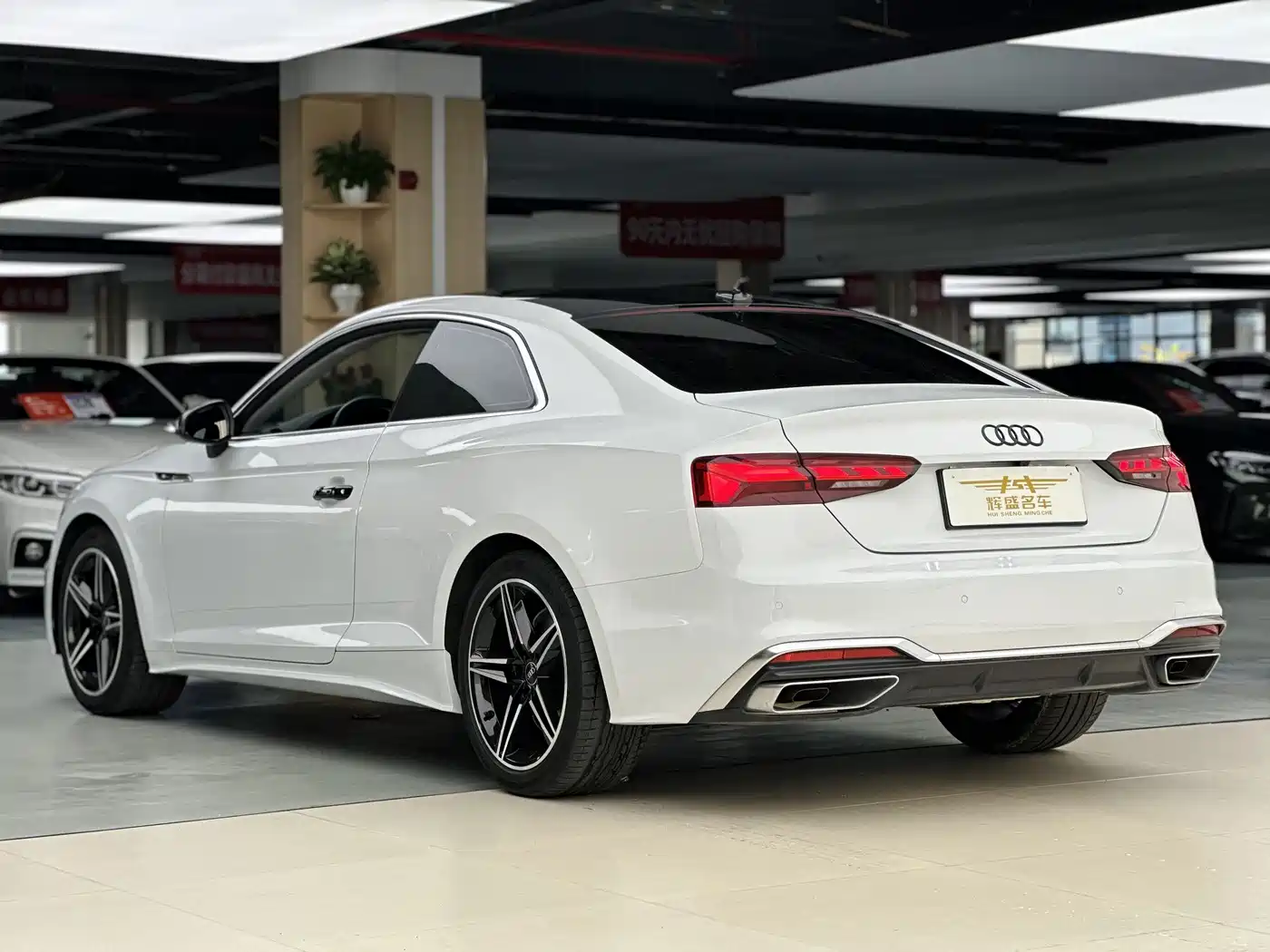 Фото 8 - Audi A5 (Import)