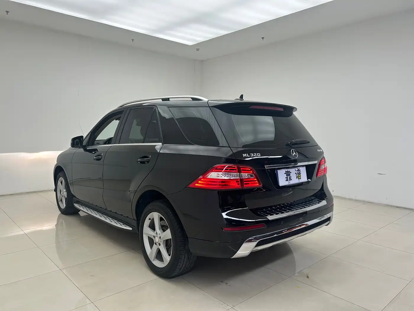 Mercedes-Benz M-Class 2014 ML 320 4MATIC фото 4