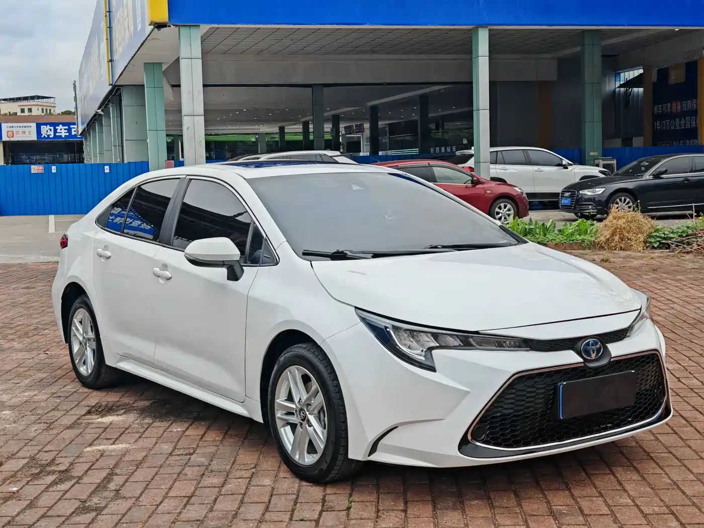Toyota Levin 2022 Dual Engine 1.8H E-CVT Luxury Edition фото 3