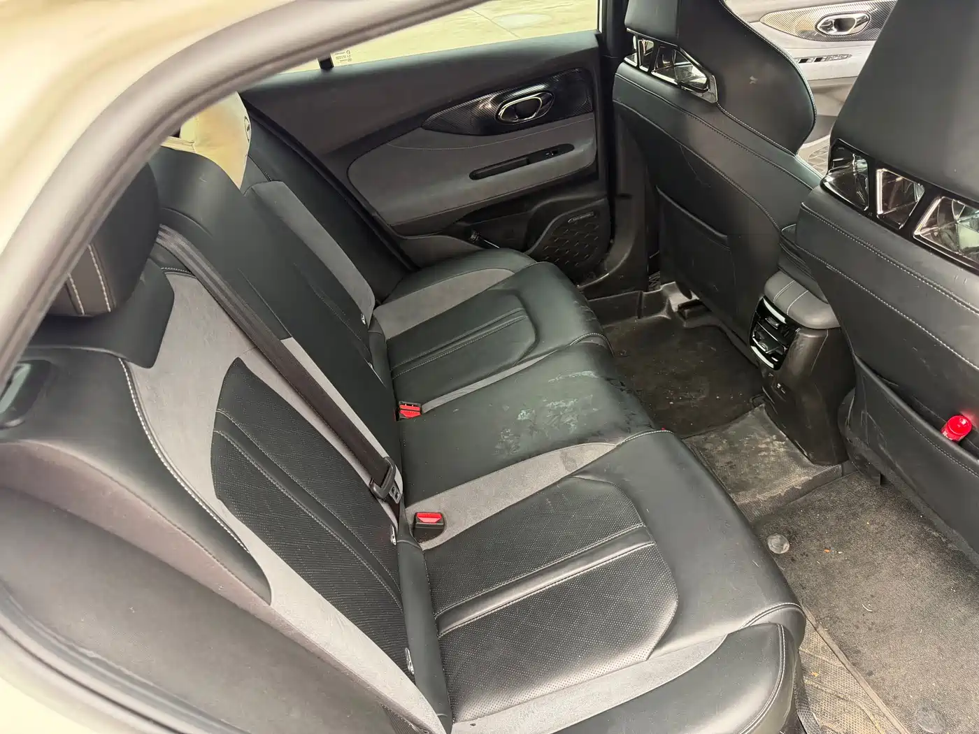 GAC Trumpchi Trumpchi Emkoo 2024 Model 400T Auto Shadow Leopard R PRO Edition фото 15