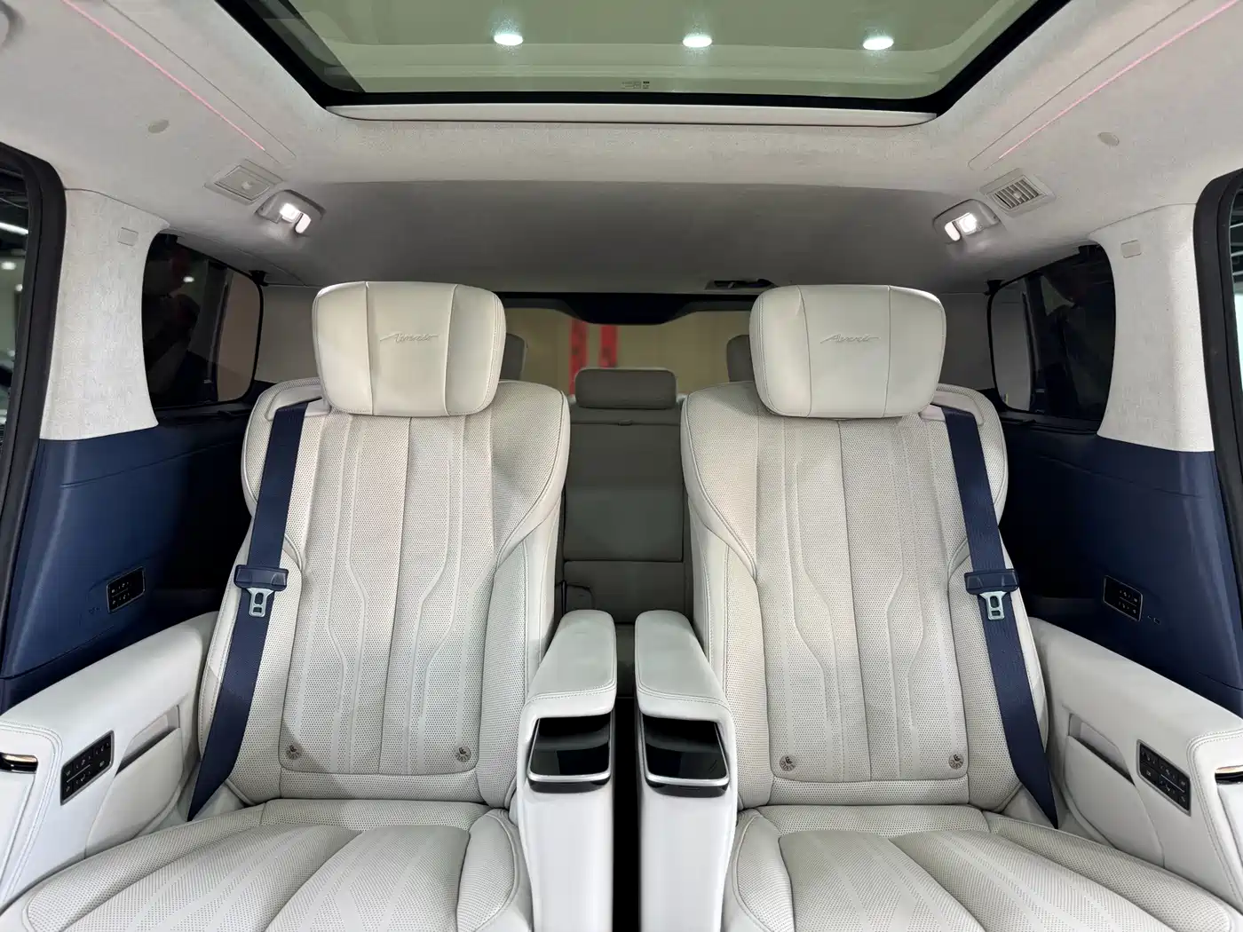 Buick Century 2023 2023 2.0T 7-Seater World Edition