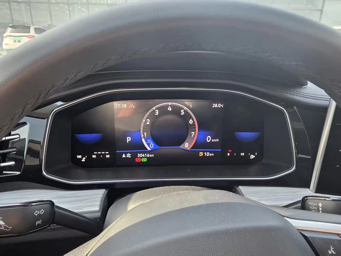 Volkswagen Sagitar 2025 300TSI DSG Surpass Edition фото 9