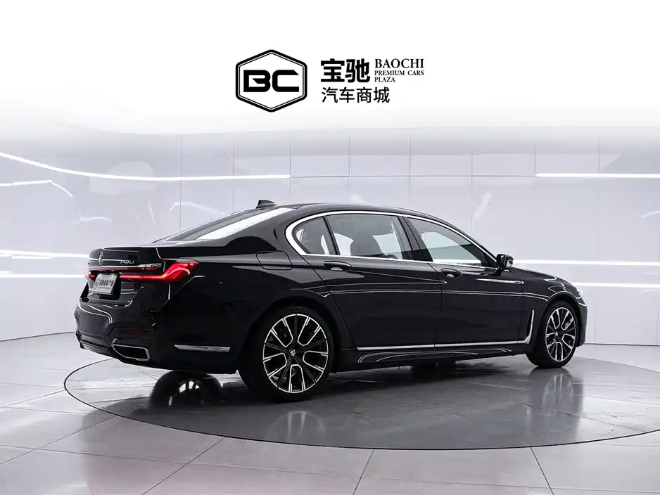 BMW 7 Series 2022 740Li xDrive Executive M Sport Package фото 3