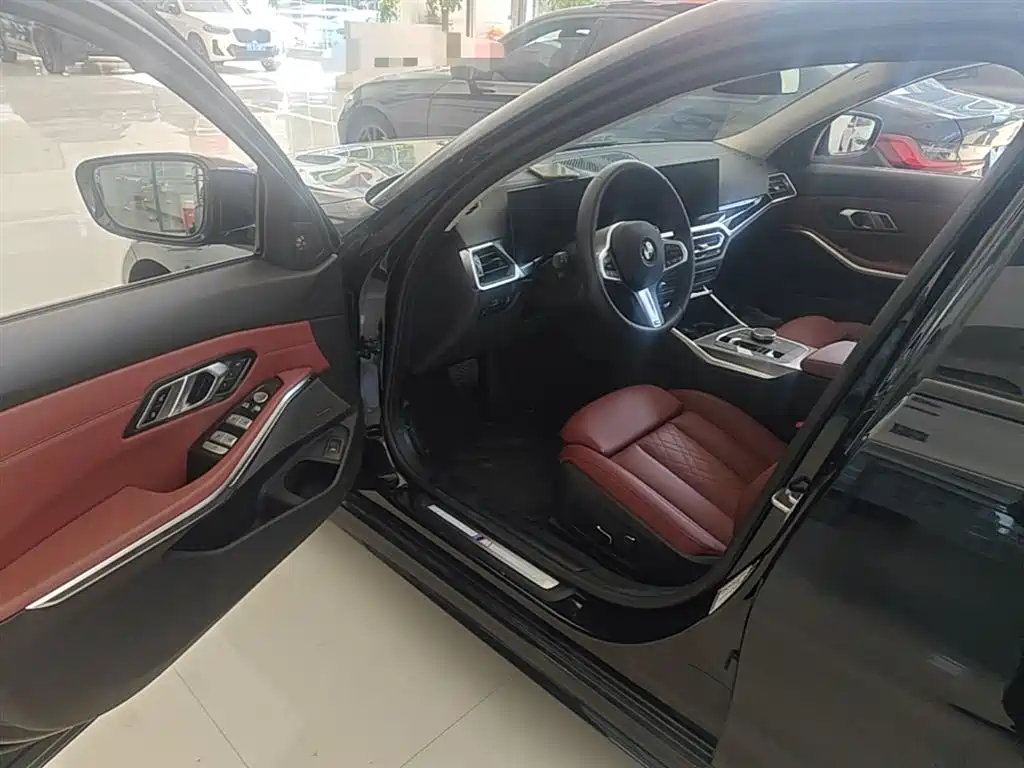 BMW 3 Series 2024 325Li M Sport Shadowline Package фото 16