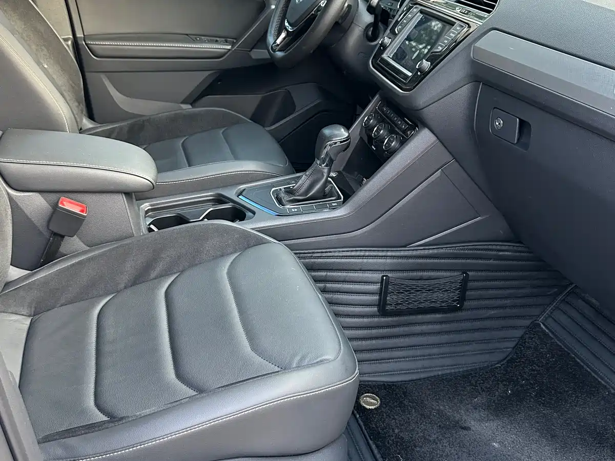 Volkswagen Tiguan L 2017 330TSI Automatic 2WD Luxury Edition фото 12