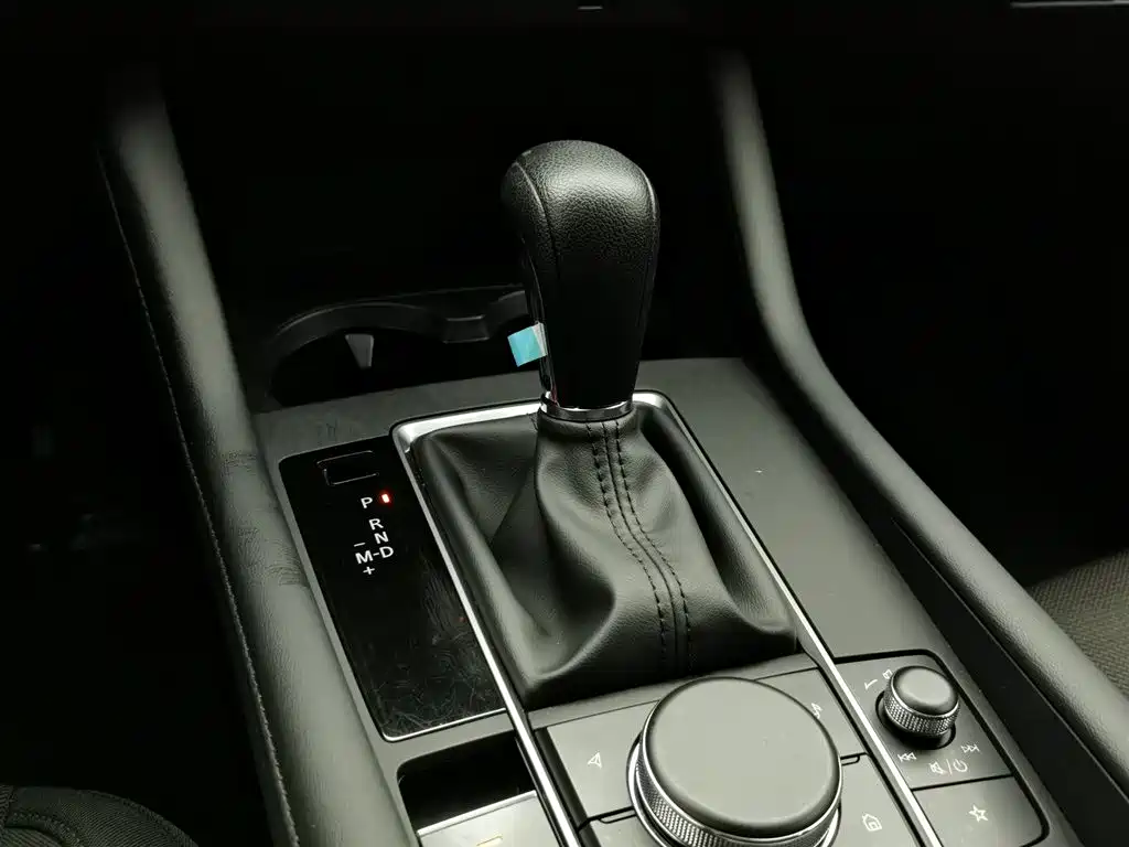 MAZDA 3 ANGKESAILA