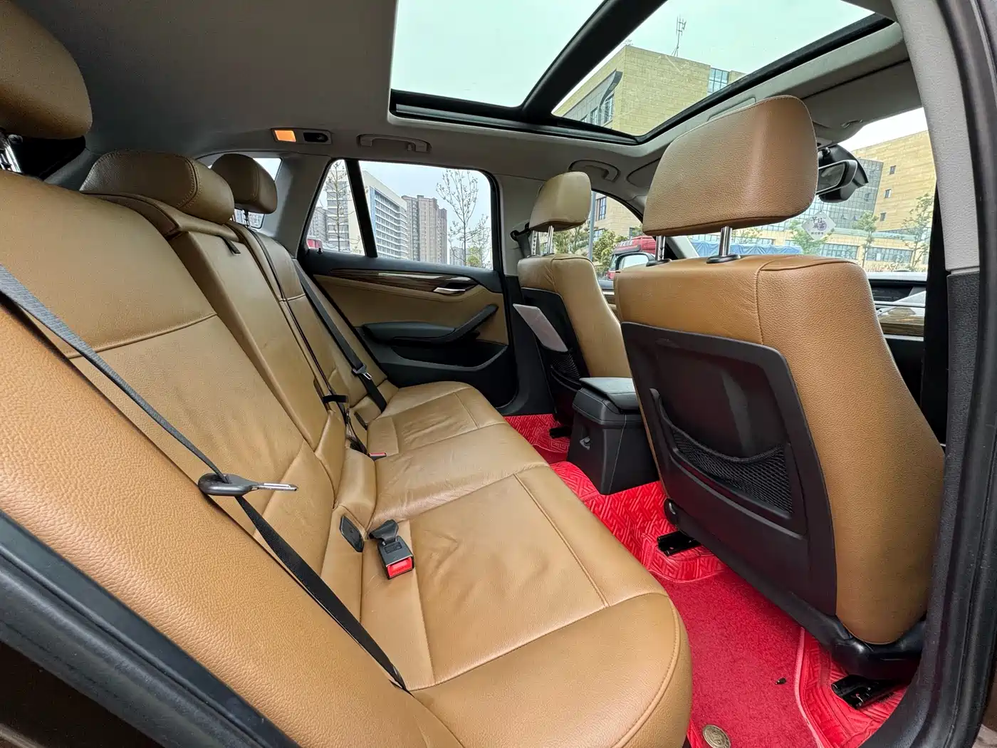BMW X1 2012 xDrive28i Luxury Model фото 10