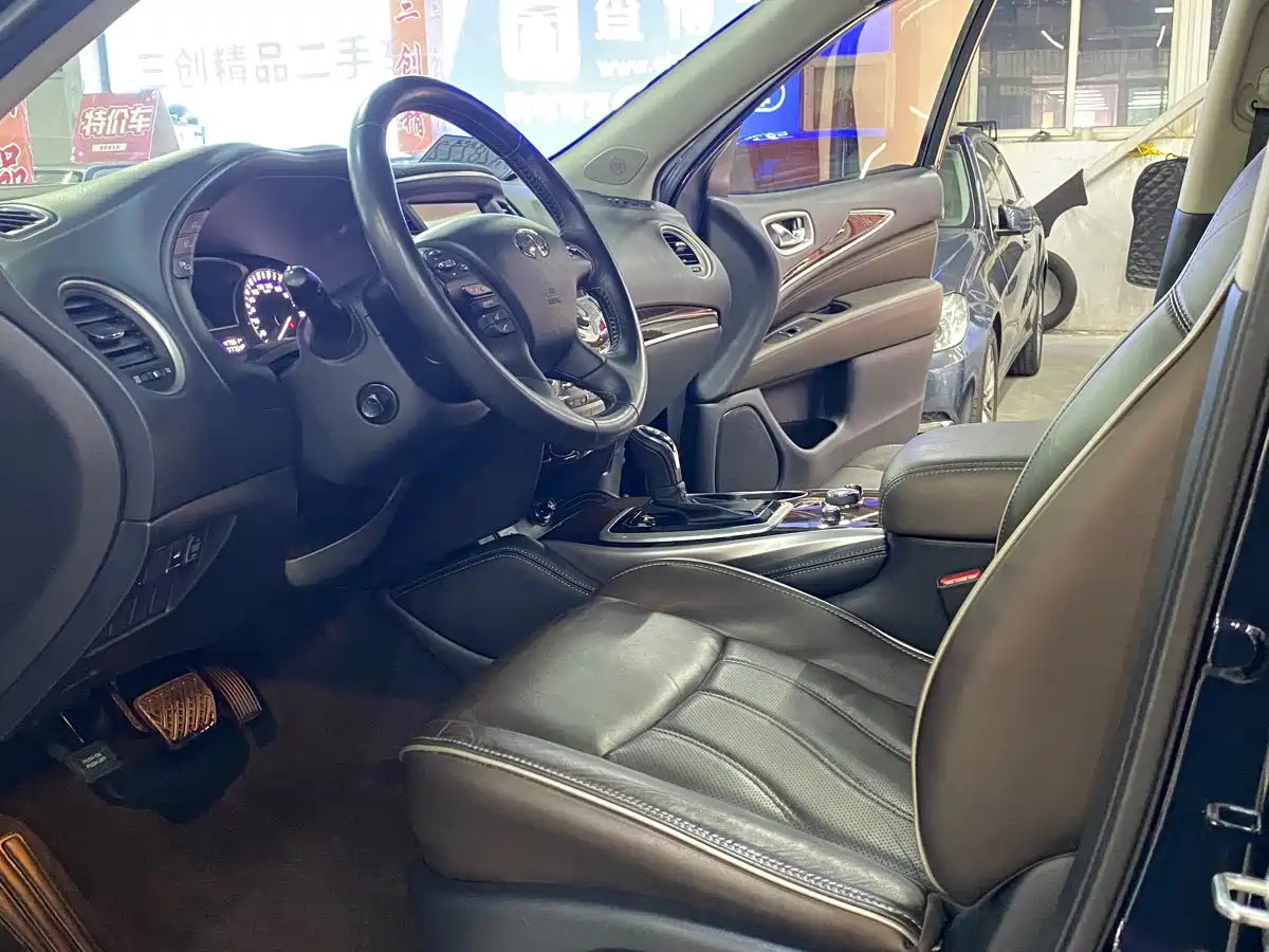 Infiniti QX60 (Import) 2020 2.5 S/C Hybrid 2WD Excellence Edition фото 9