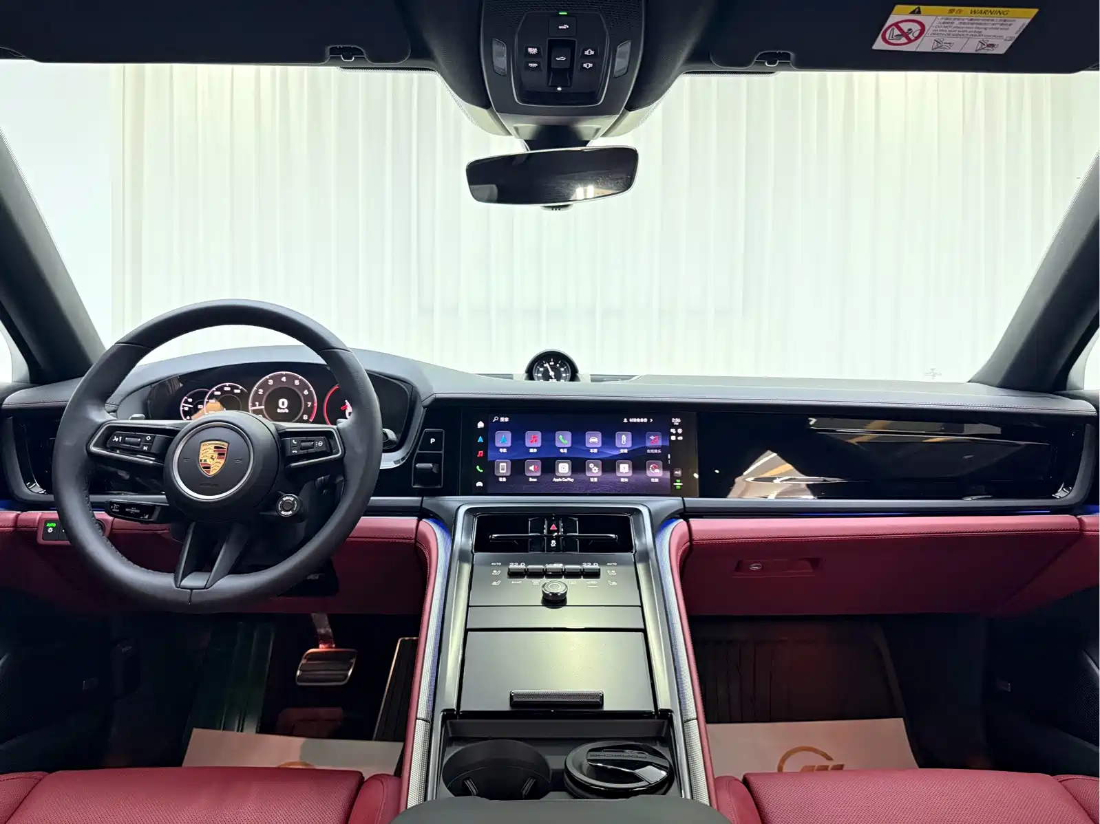 Фото 7 - Porsche Panamera
