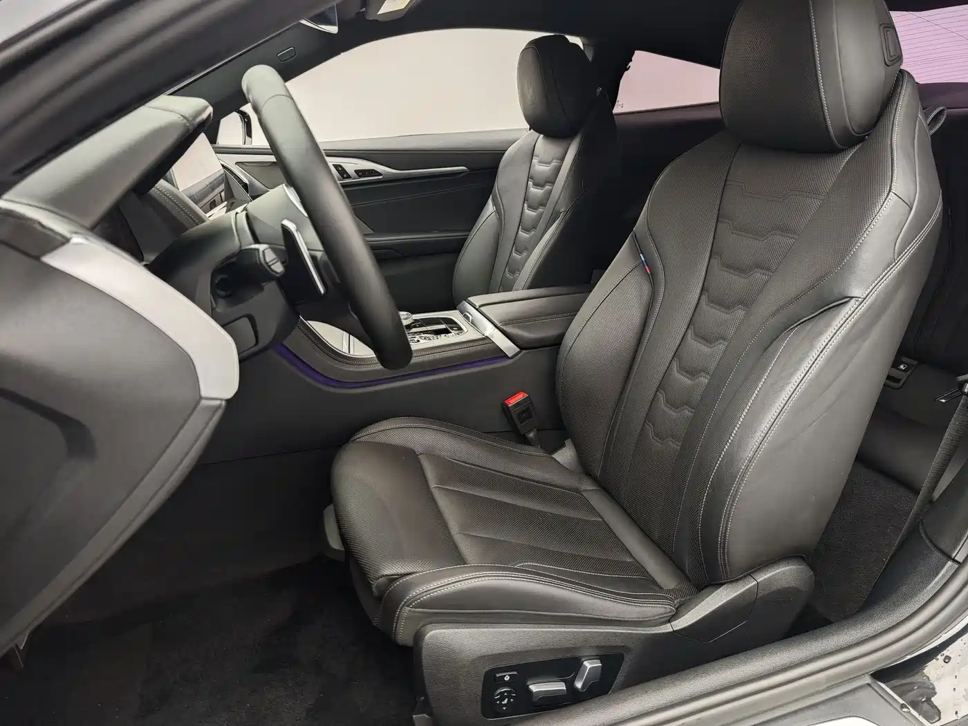 BMW 8 Series 2019 840i Coupe M Sport Package фото 8