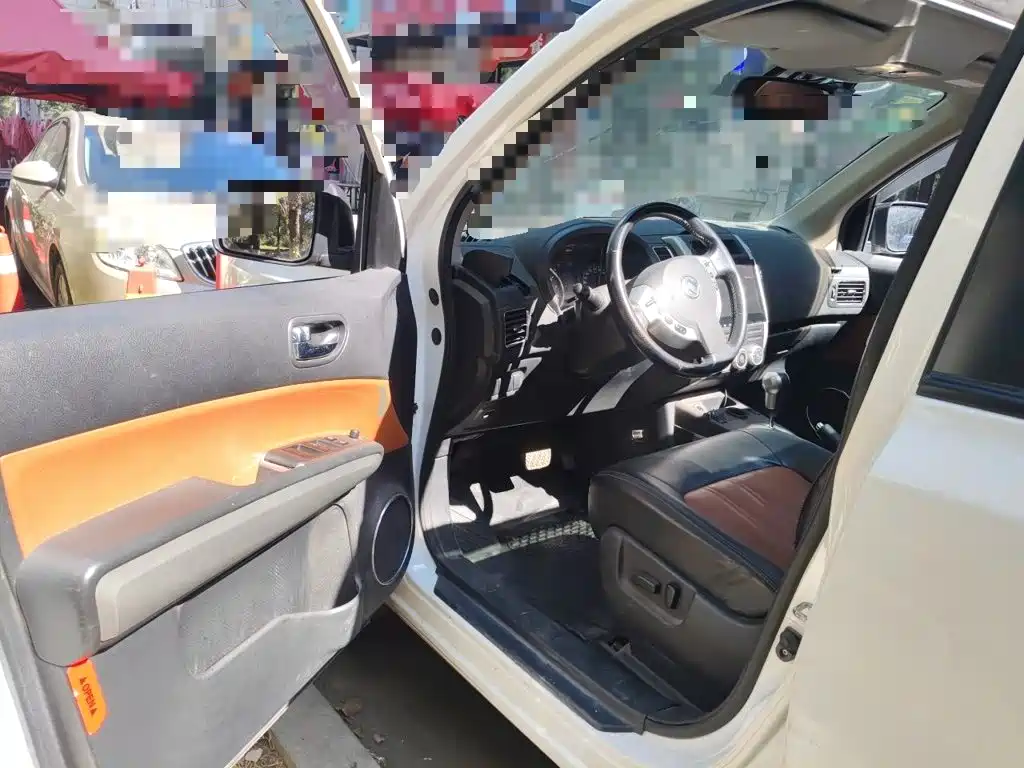 Dongfeng Fengdu MX6 2016 2016 2.0L CVT 2WD Dream
