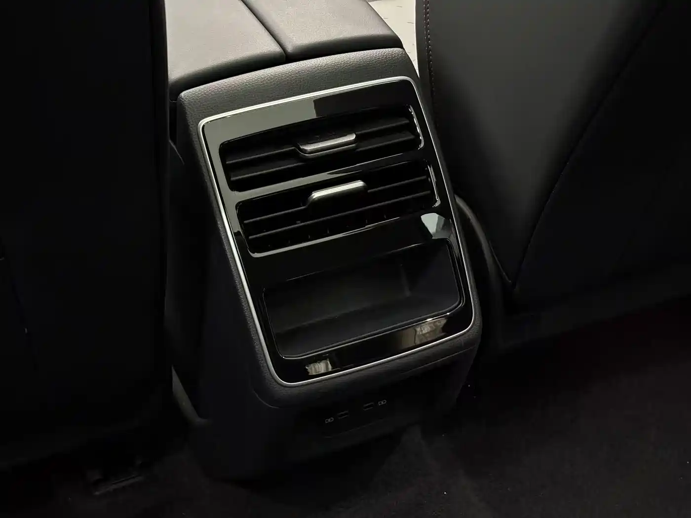 VOLKSWAGEN ID.7 VIZZION