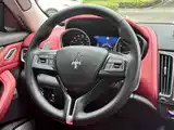 Фото 7 - Maserati Levante