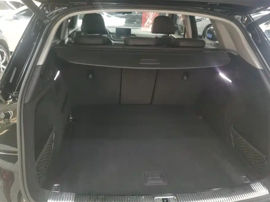 Audi Q5L 2020 40 TFSI Prestige Fashion фото 4