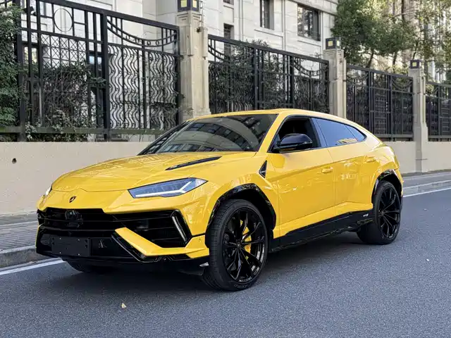 lamborghini urus