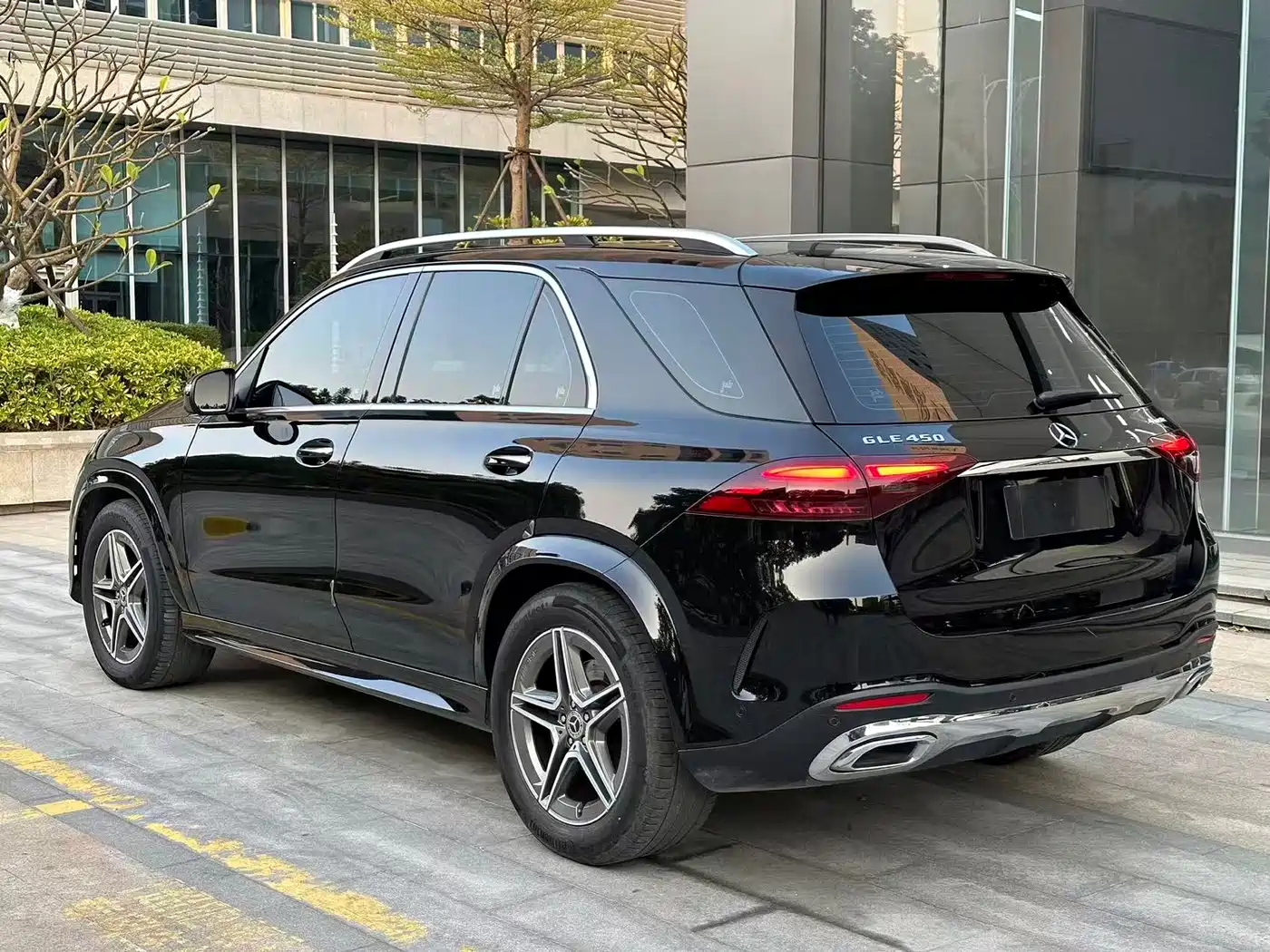 Mercedes-Benz GLE 2024 GLE 450 4MATIC Fashion фото 13