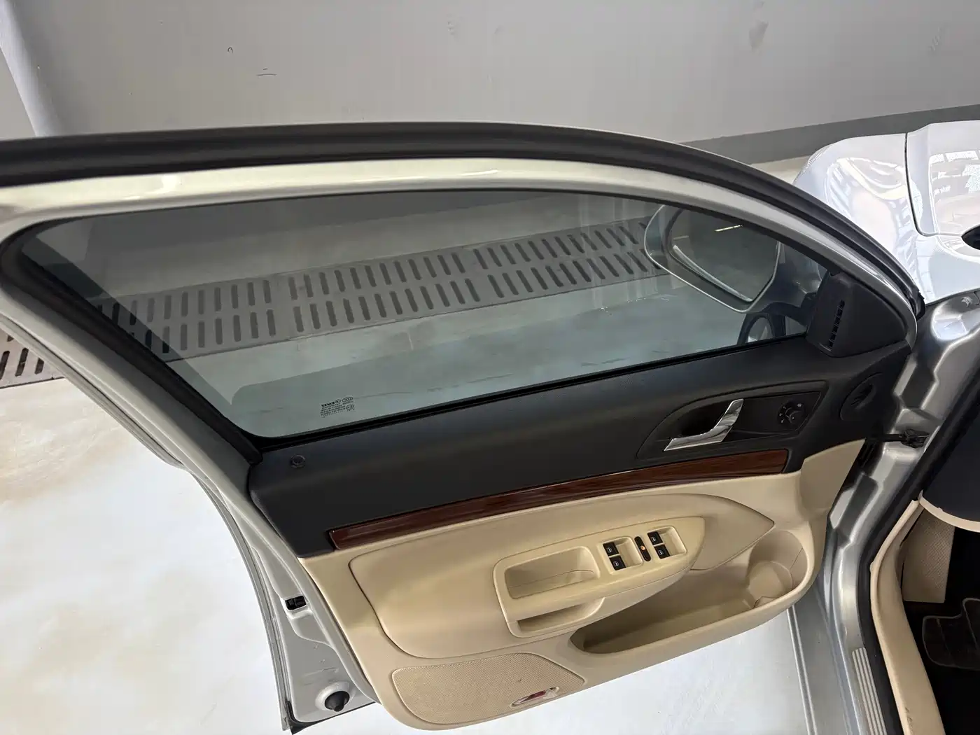 Škoda Octavia 2014 1.6L Auto Yijun Edition фото 11