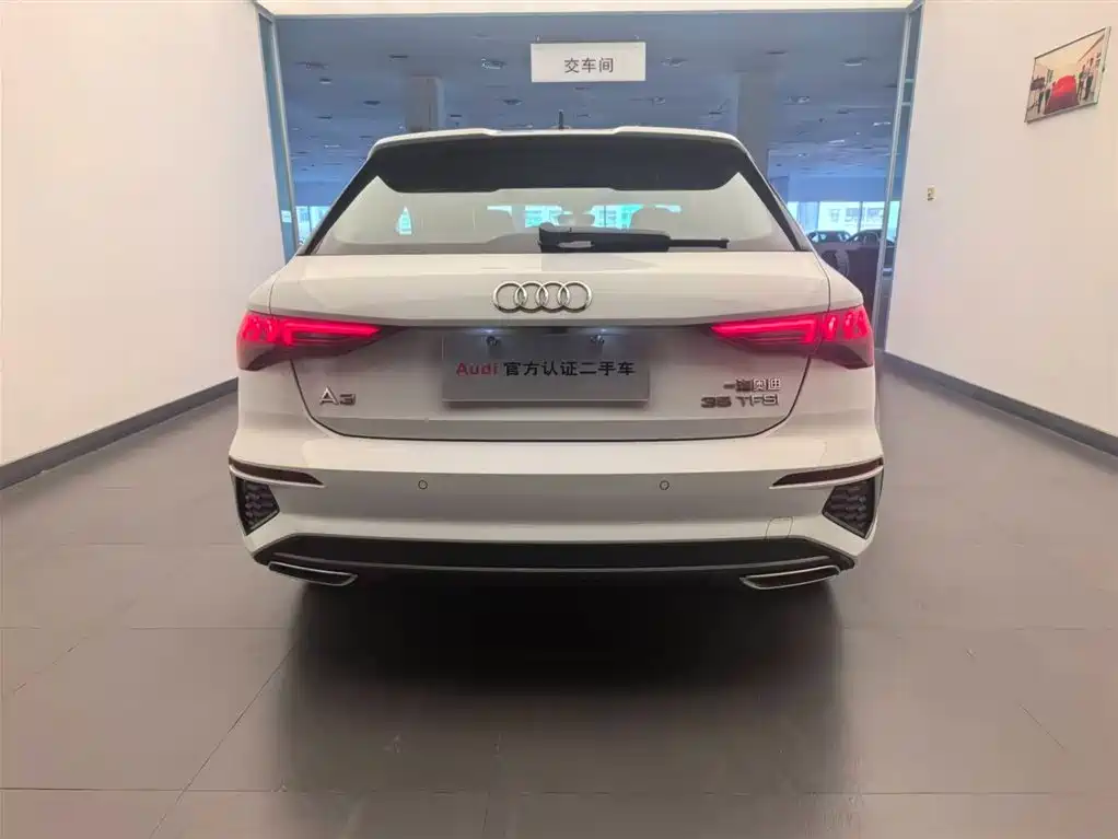 Audi A3 2023 Sportback 35 TFSI Fashion Sport фото 3